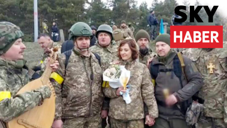 Sokak savaşına hazırlanan Kiev’de asker çift, ateş hattında hayatlarını birleştirdi