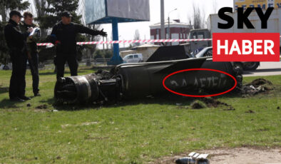 Rus ordusunun tren istasyonunu bombaladığı füzenin üzerine “çocuklar için” yazdığı iddia edildi